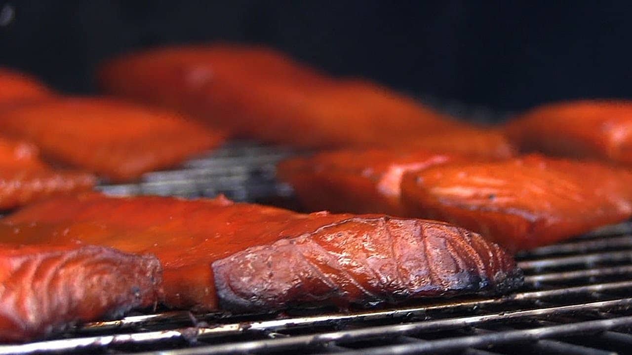 How to Choose The Right Type Of Salmon to Smoke?